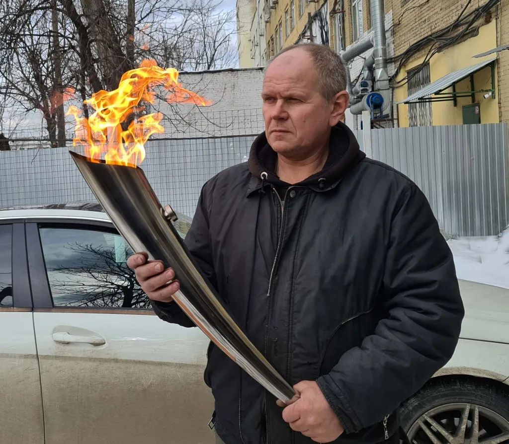 Факелы газовые для эстафеты Олимпийского огня в Великом Новгороде